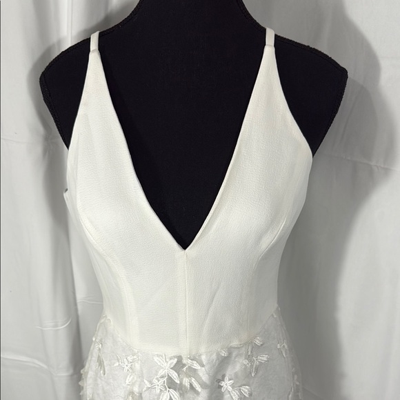 Dress the Population White Floral Midi Dress M NWOT - Picture 4 of 9